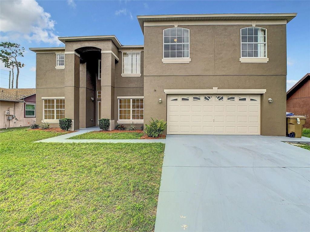 Photo of 152 Briarcliff Drive, Kissimmee, FL 34758 (MLS # S5143010)