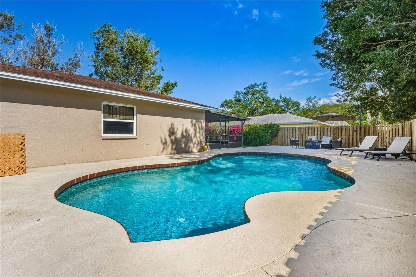 RIDGEWOOD ESTATES 20TH ADD - Residential