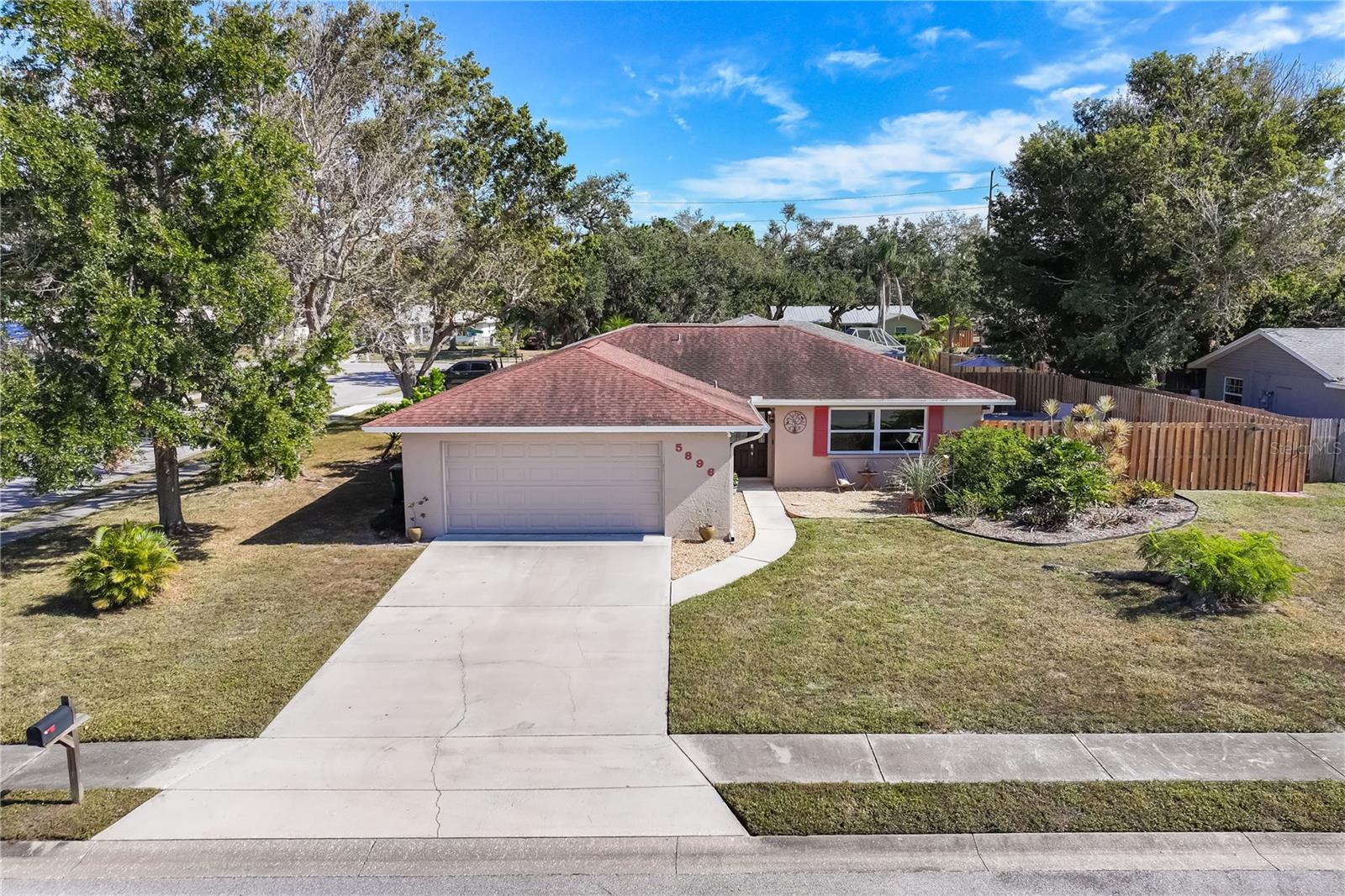 RIDGEWOOD ESTATES 20TH ADD - Residential