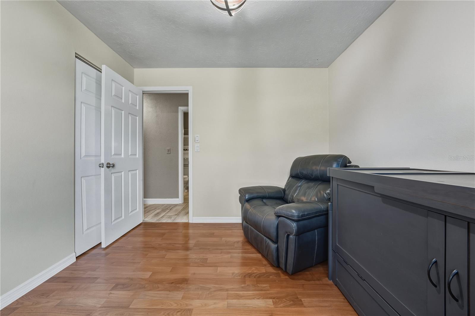 RIDGEWOOD ESTATES 20TH ADD - Residential