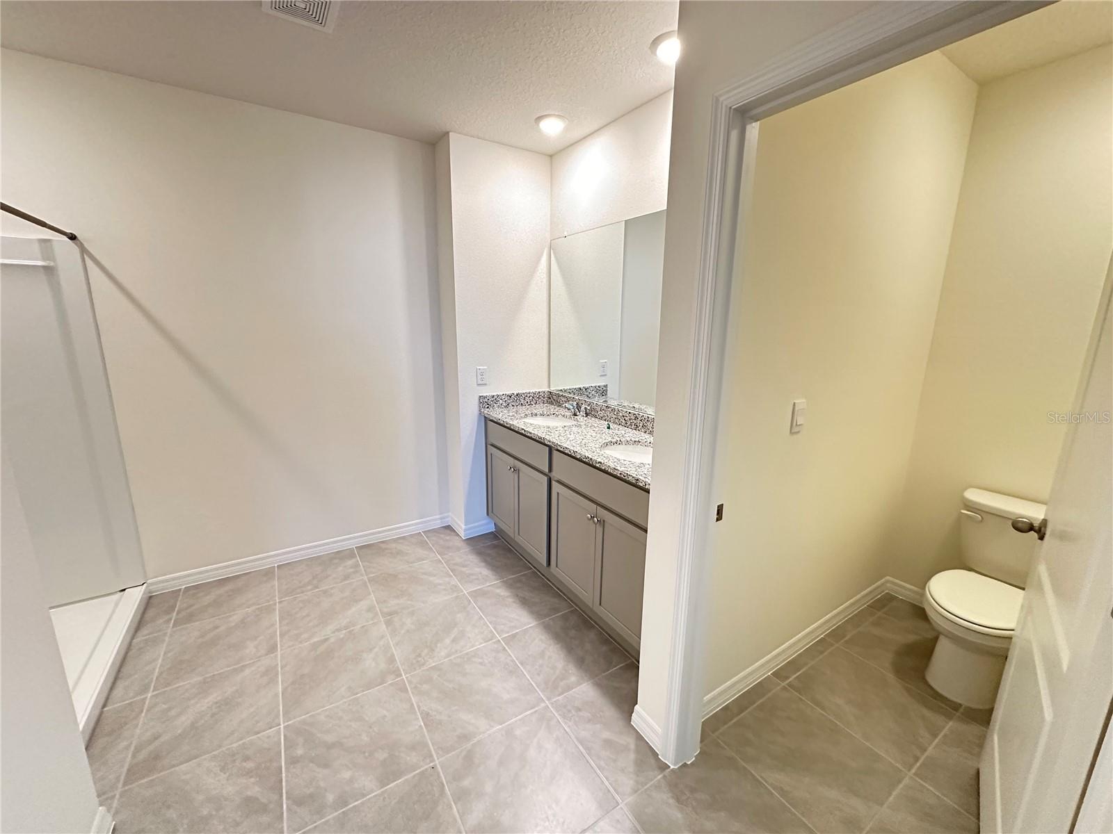 CASCADES PH 1A & 1B - Residential Lease