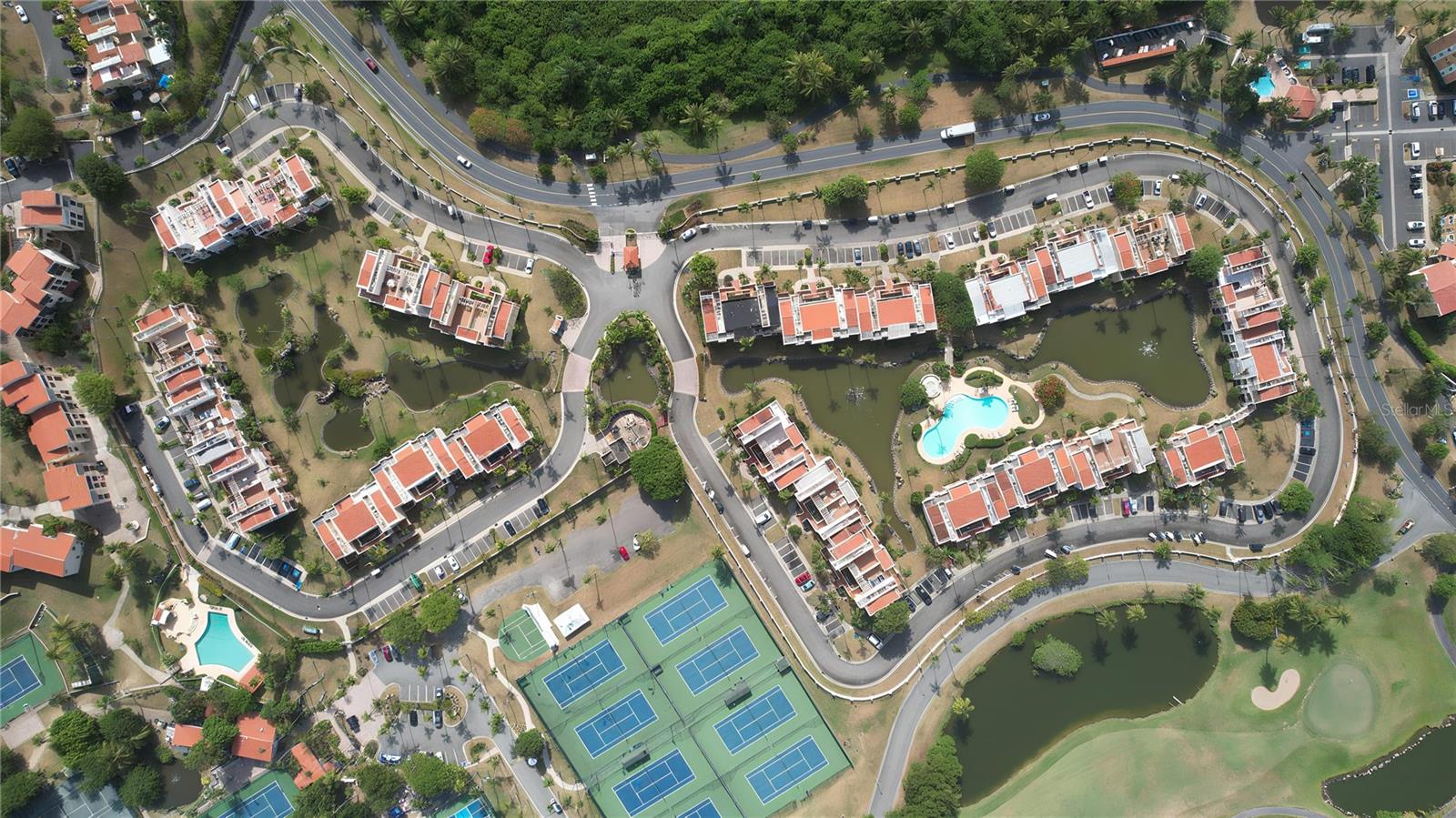 FAIRWAY COURTS - Residential
