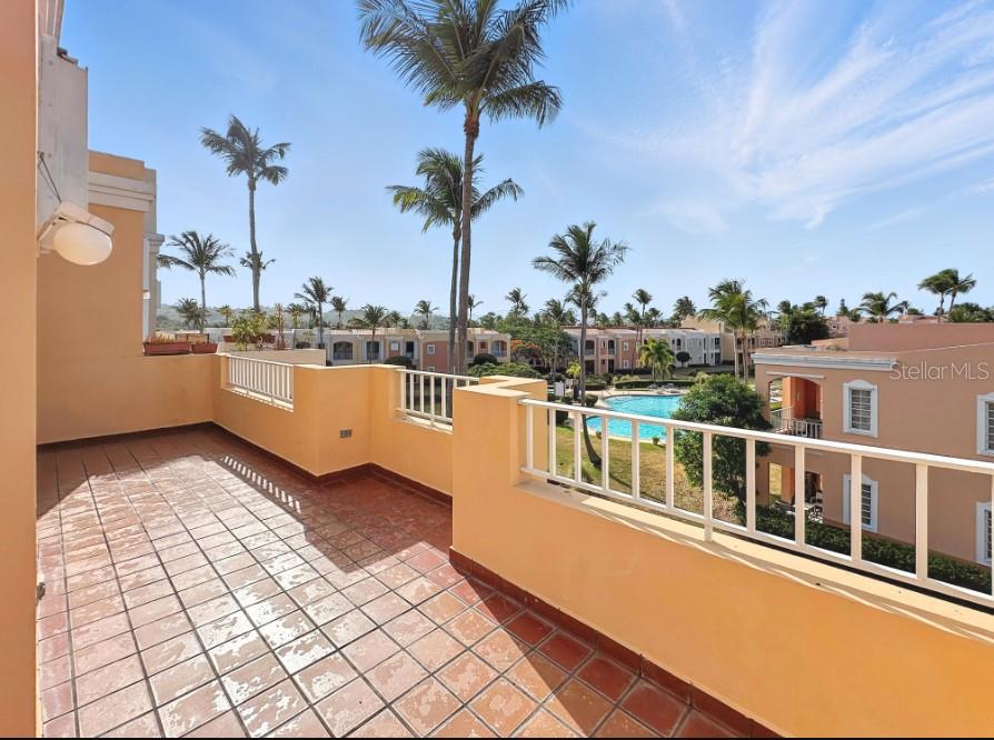 FAIRWAY COURTS - Residential