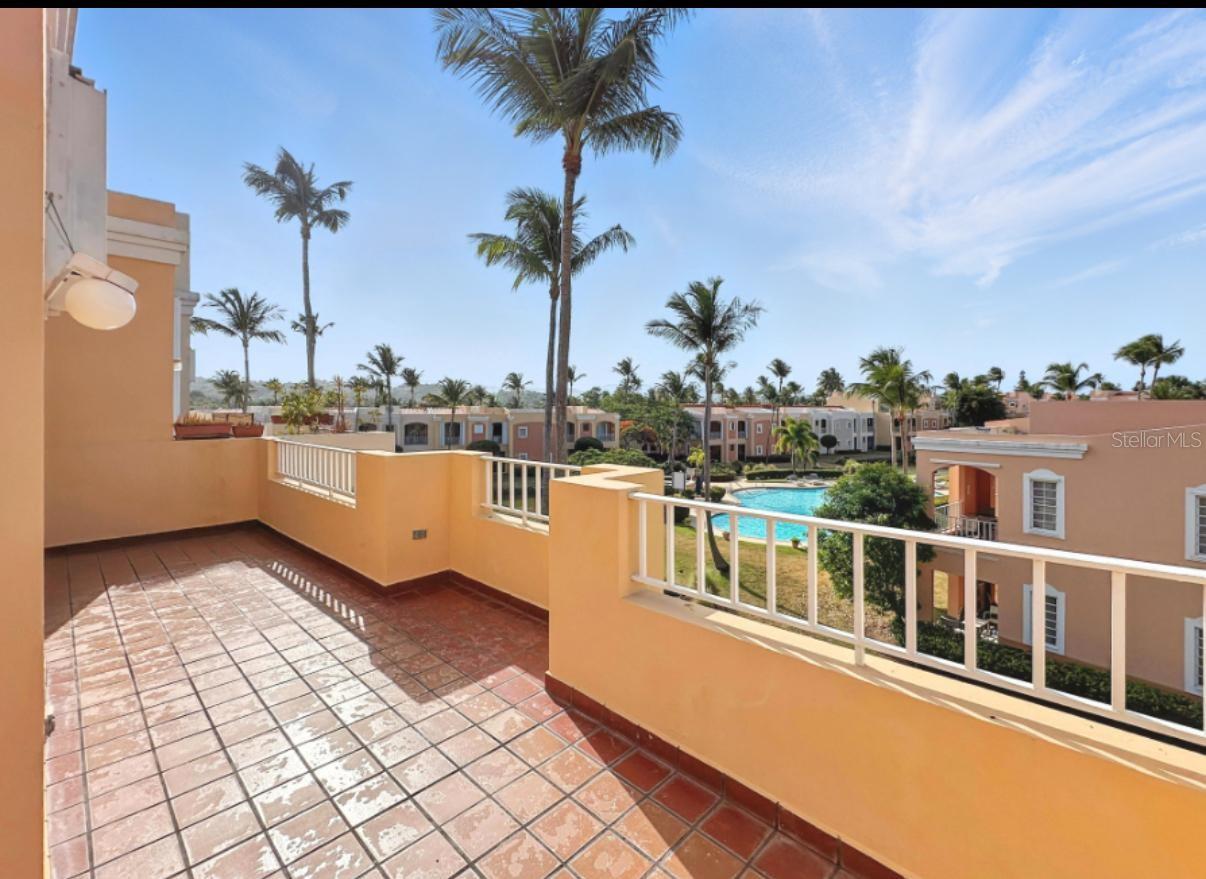 FAIRWAY COURTS - Residential