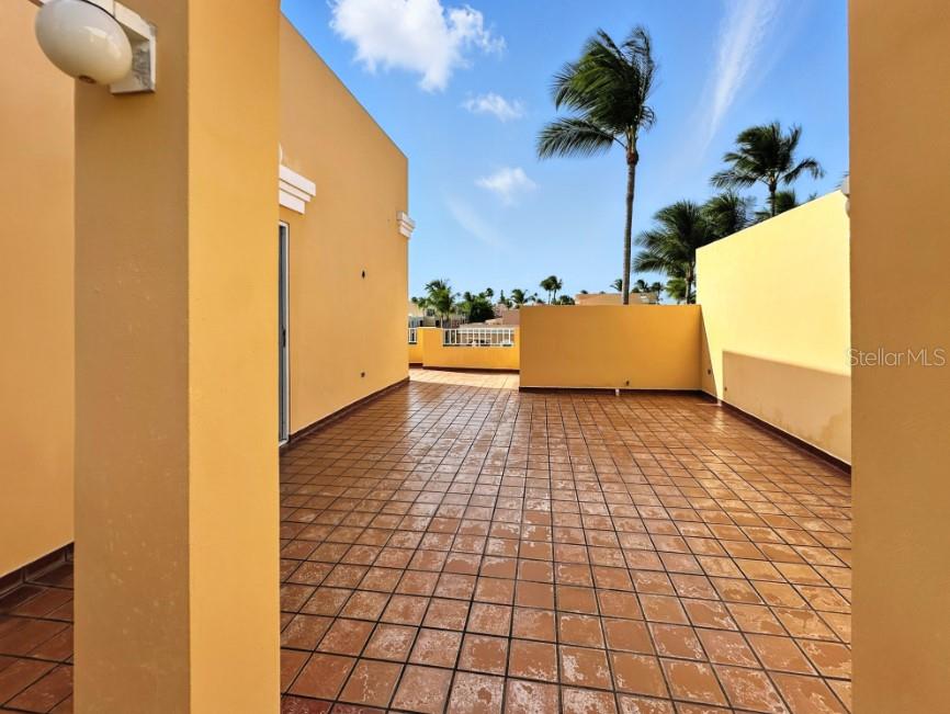 FAIRWAY COURTS - Residential