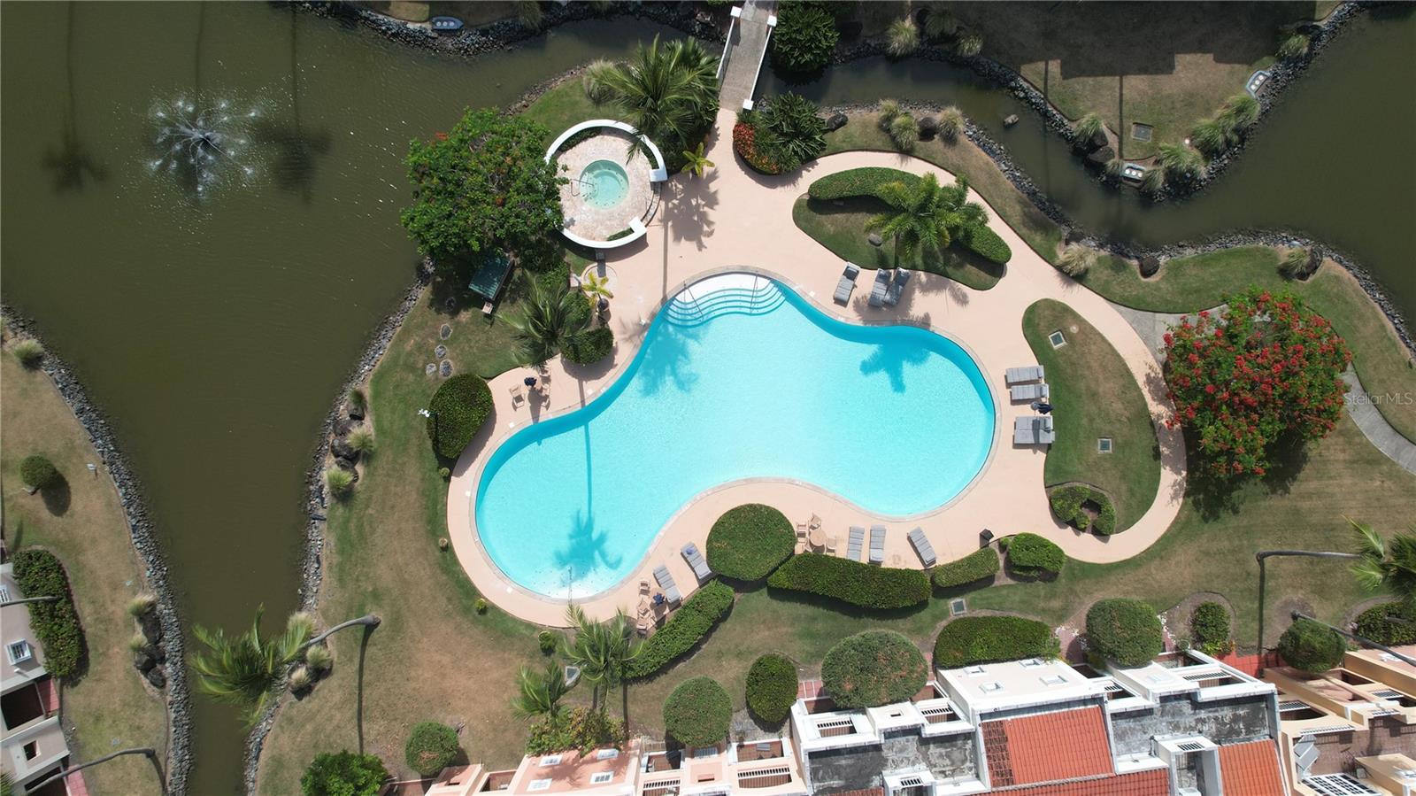 FAIRWAY COURTS - Residential