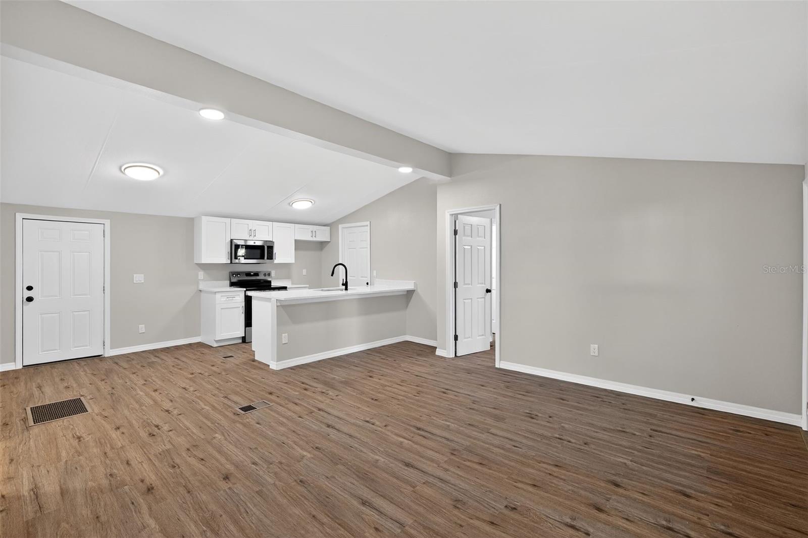 SADDLEWOOD ESTATES - Residential