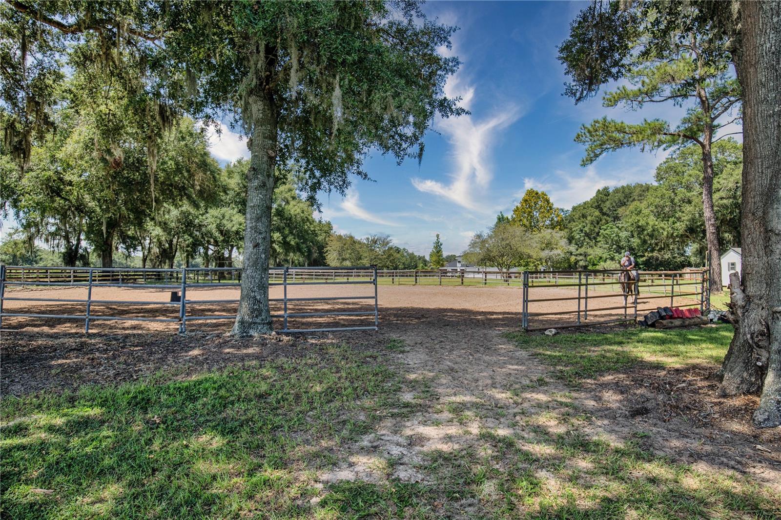 CUTTERS QUARTERS - Farm