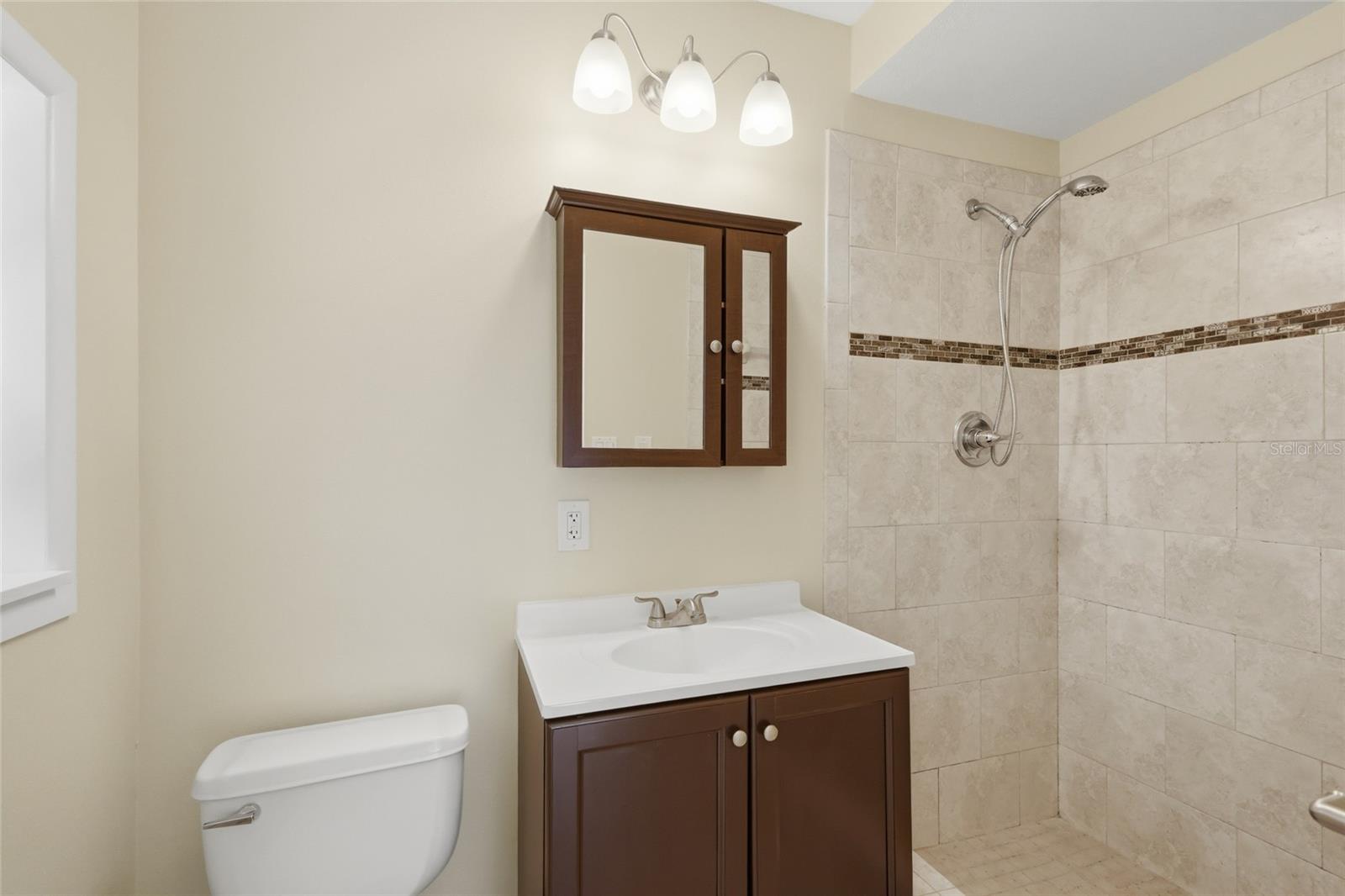 EDGEWATER - Residential