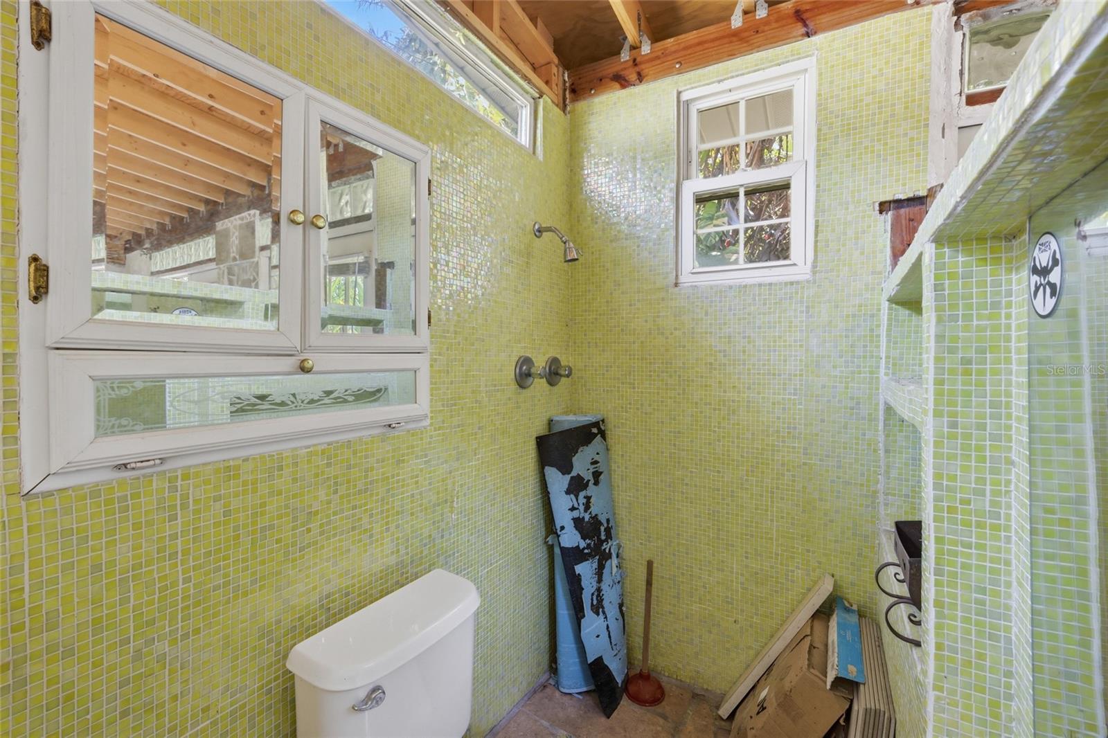 EDGEWATER - Residential