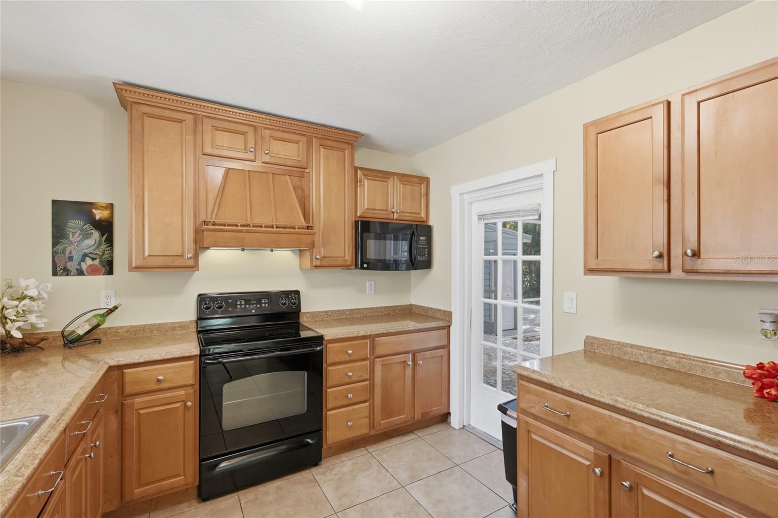 EDGEWATER - Residential