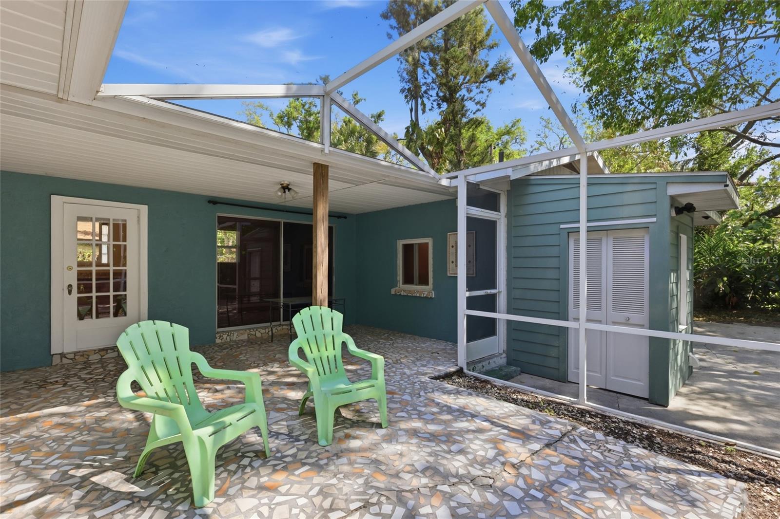 EDGEWATER - Residential