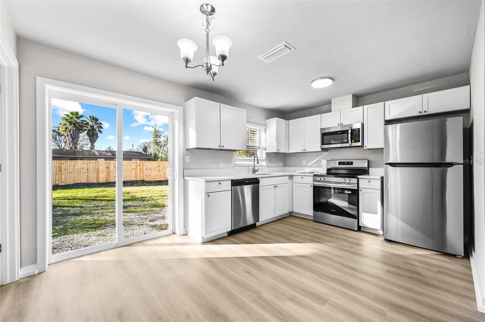 LINCOLN ESTATES 4TH ADD - Residential