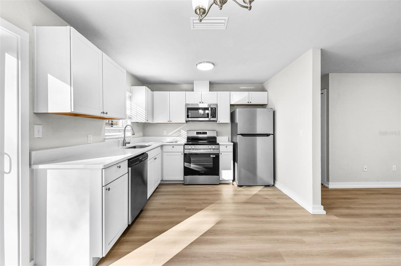 LINCOLN ESTATES 4TH ADD - Residential