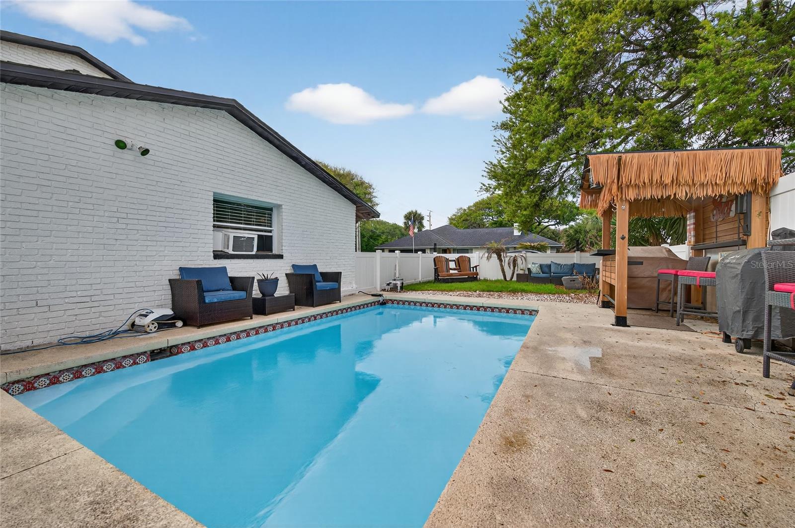 LIGHTHOUSE SHORES - Residential