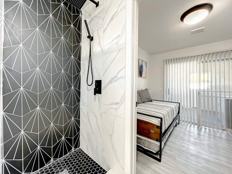 JACOB A HOLLENBECKS SUB - Residential Income