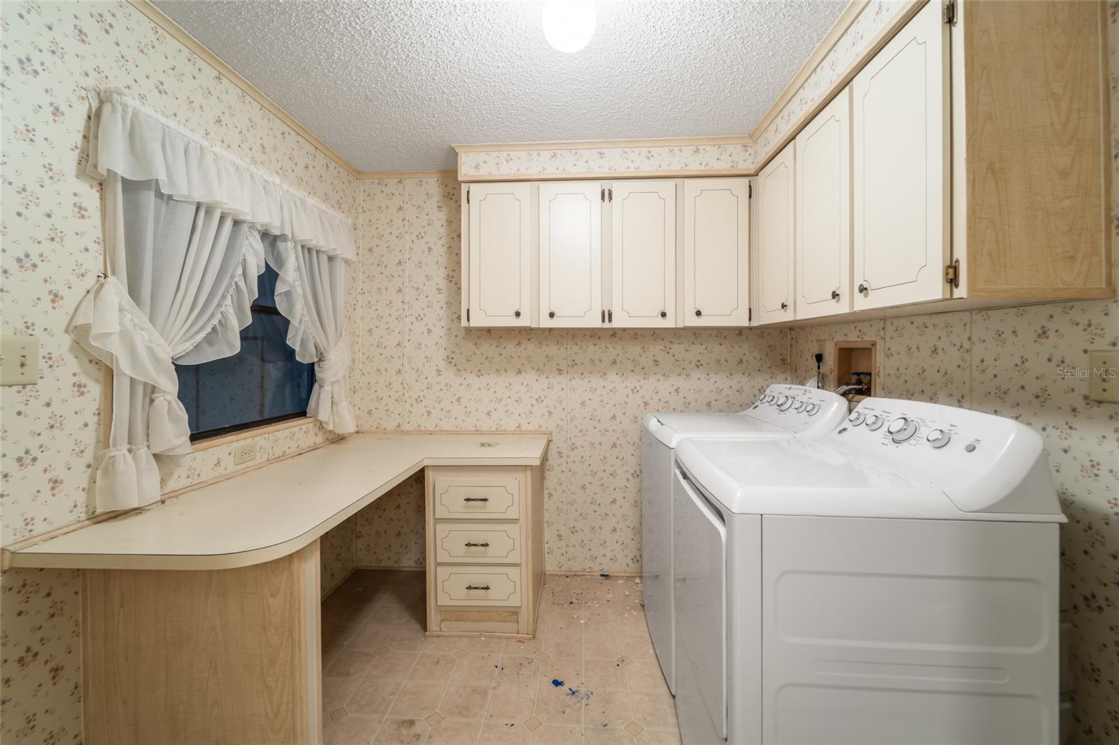 IMPERIAL LAKES ESTATES UNIT I - Residential