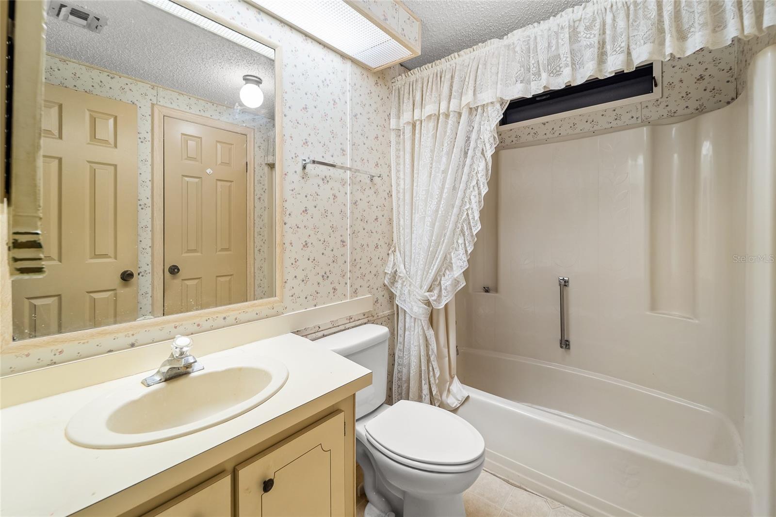 IMPERIAL LAKES ESTATES UNIT I - Residential