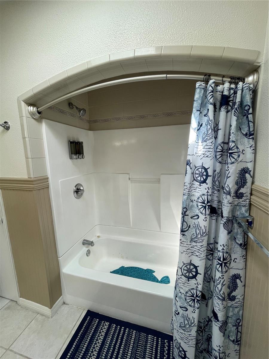 LAKE JESSAMINE ESTS - Residential