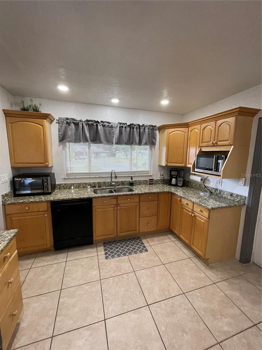 LAKE JESSAMINE ESTS - Residential