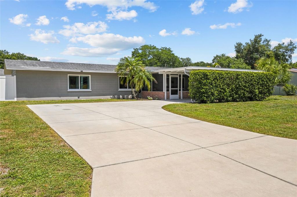 Photo of 3943 Eton Place, Sarasota, FL 34241 (MLS # A4697422)