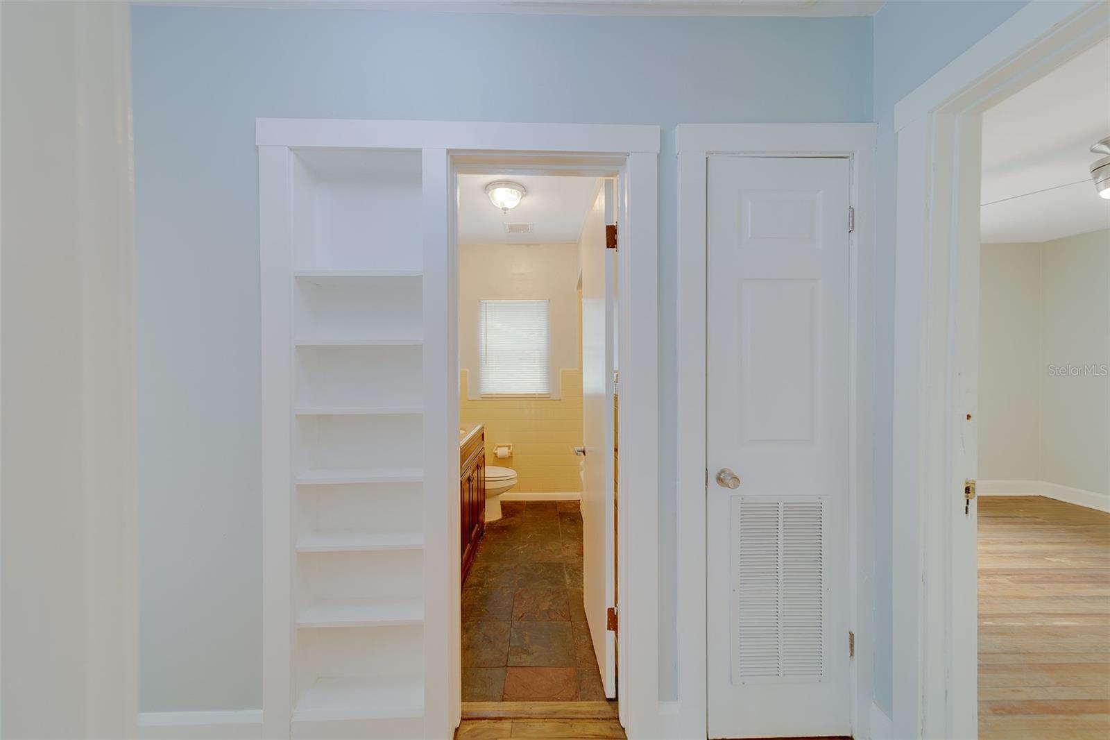 LARGO CENTRAL - Residential Lease