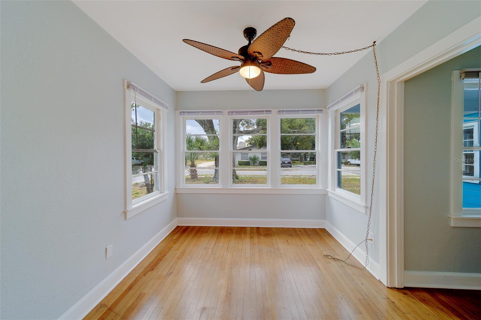 LARGO CENTRAL - Residential Lease