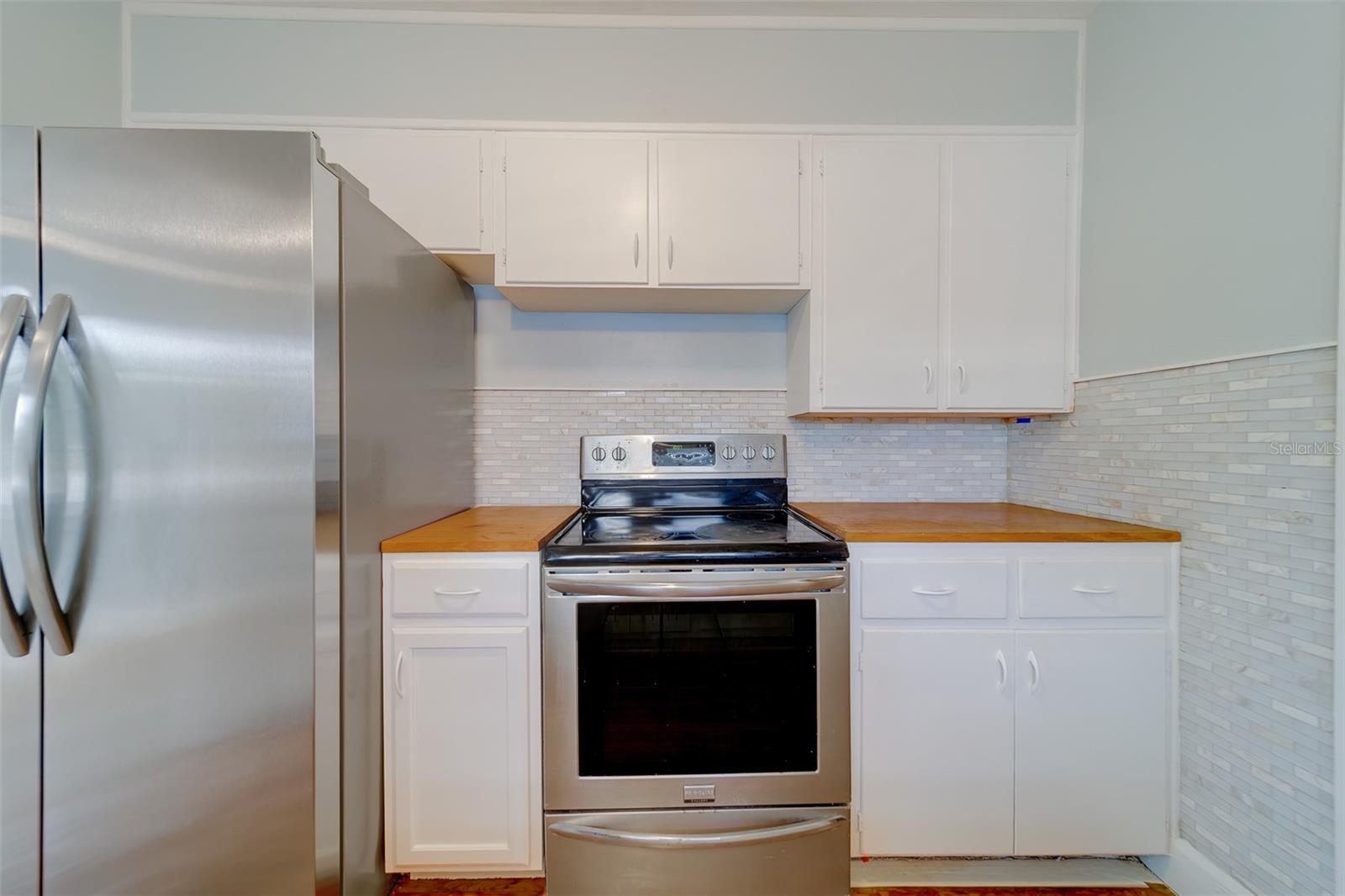 LARGO CENTRAL - Residential Lease