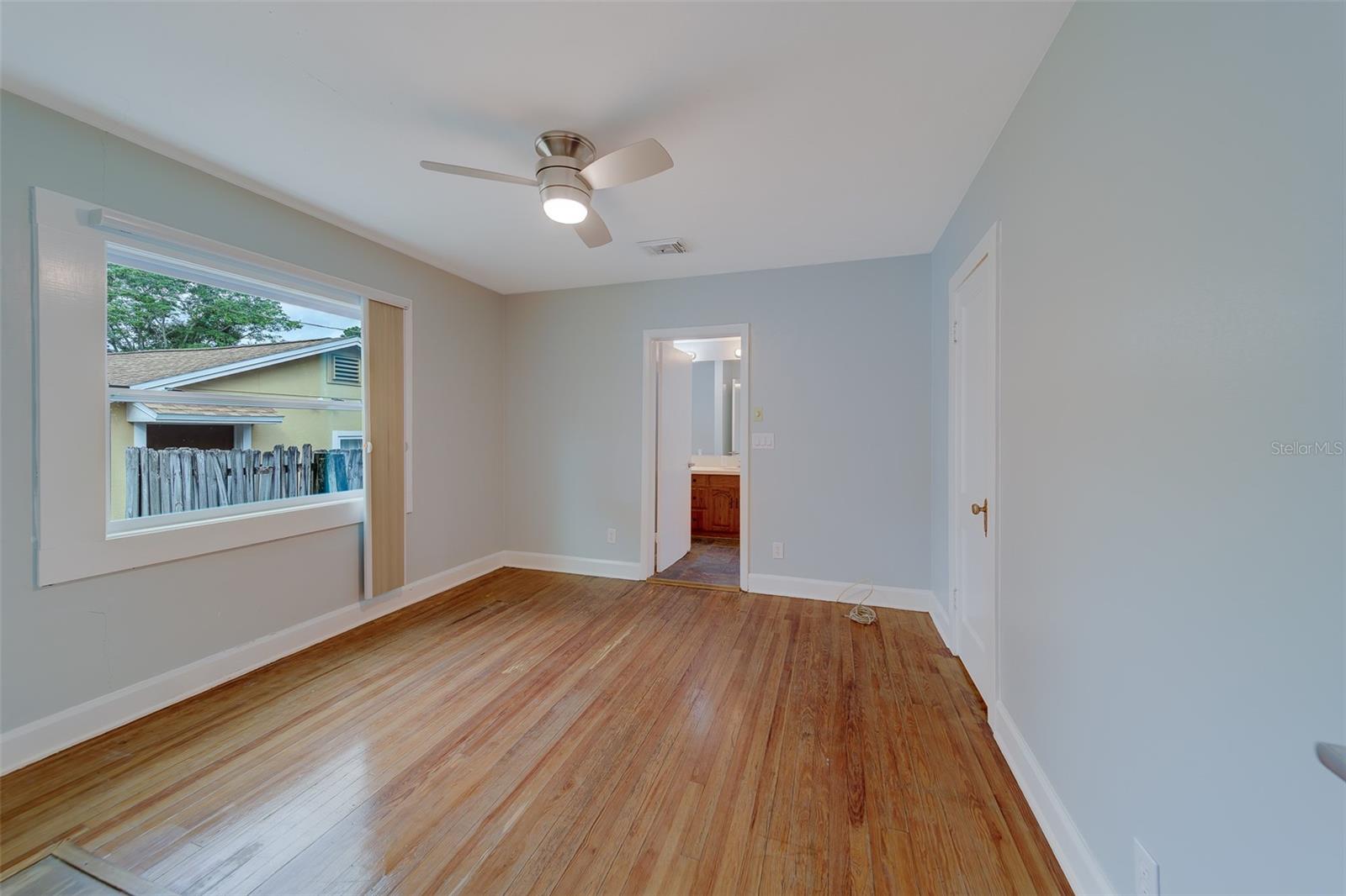 LARGO CENTRAL - Residential Lease