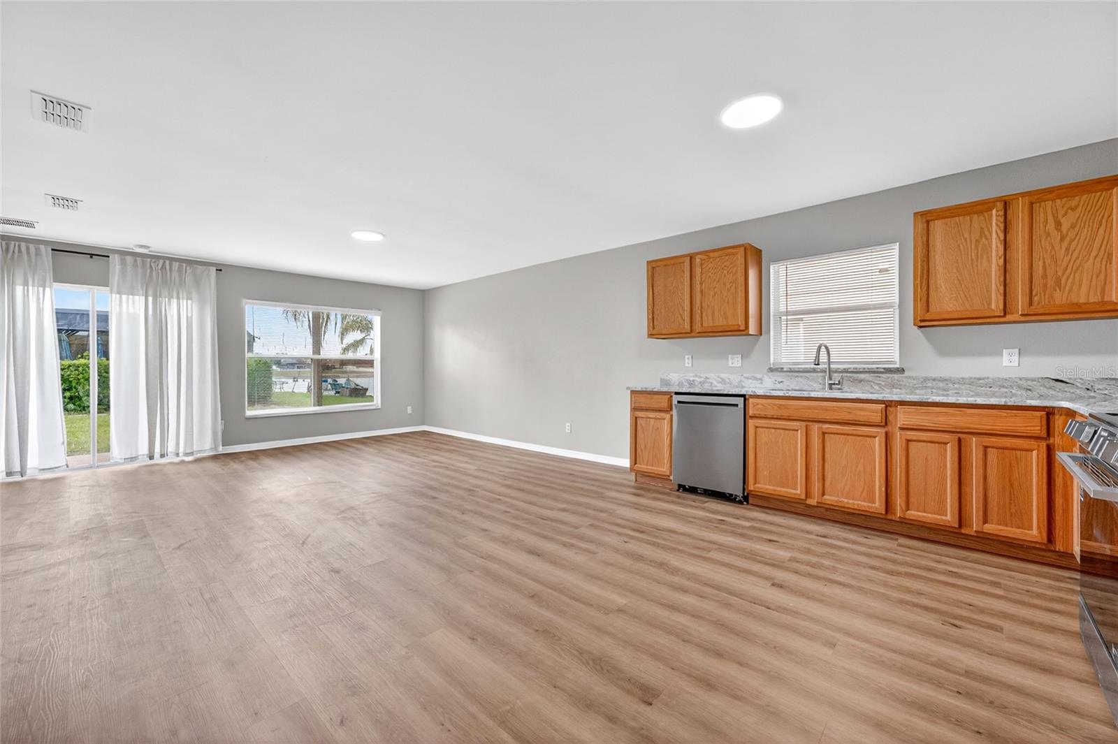 WATERFORD CHASE EAST PH 02 VILLAGE - Residential