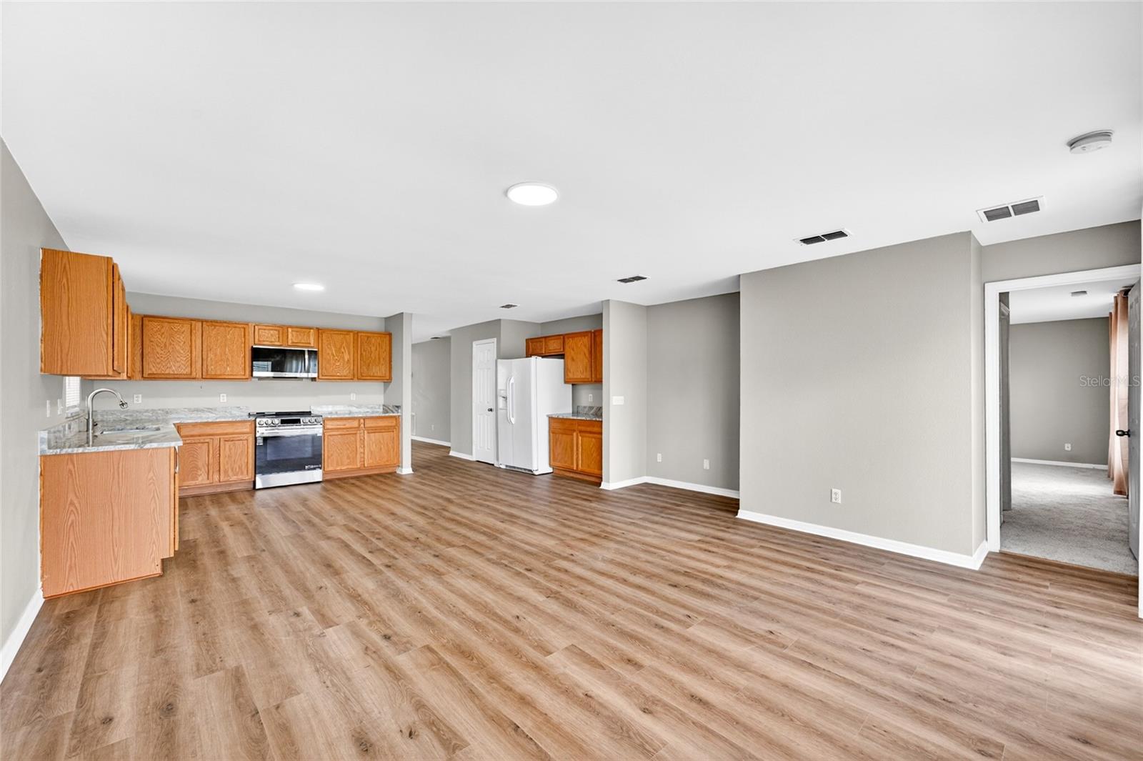 WATERFORD CHASE EAST PH 02 VILLAGE - Residential