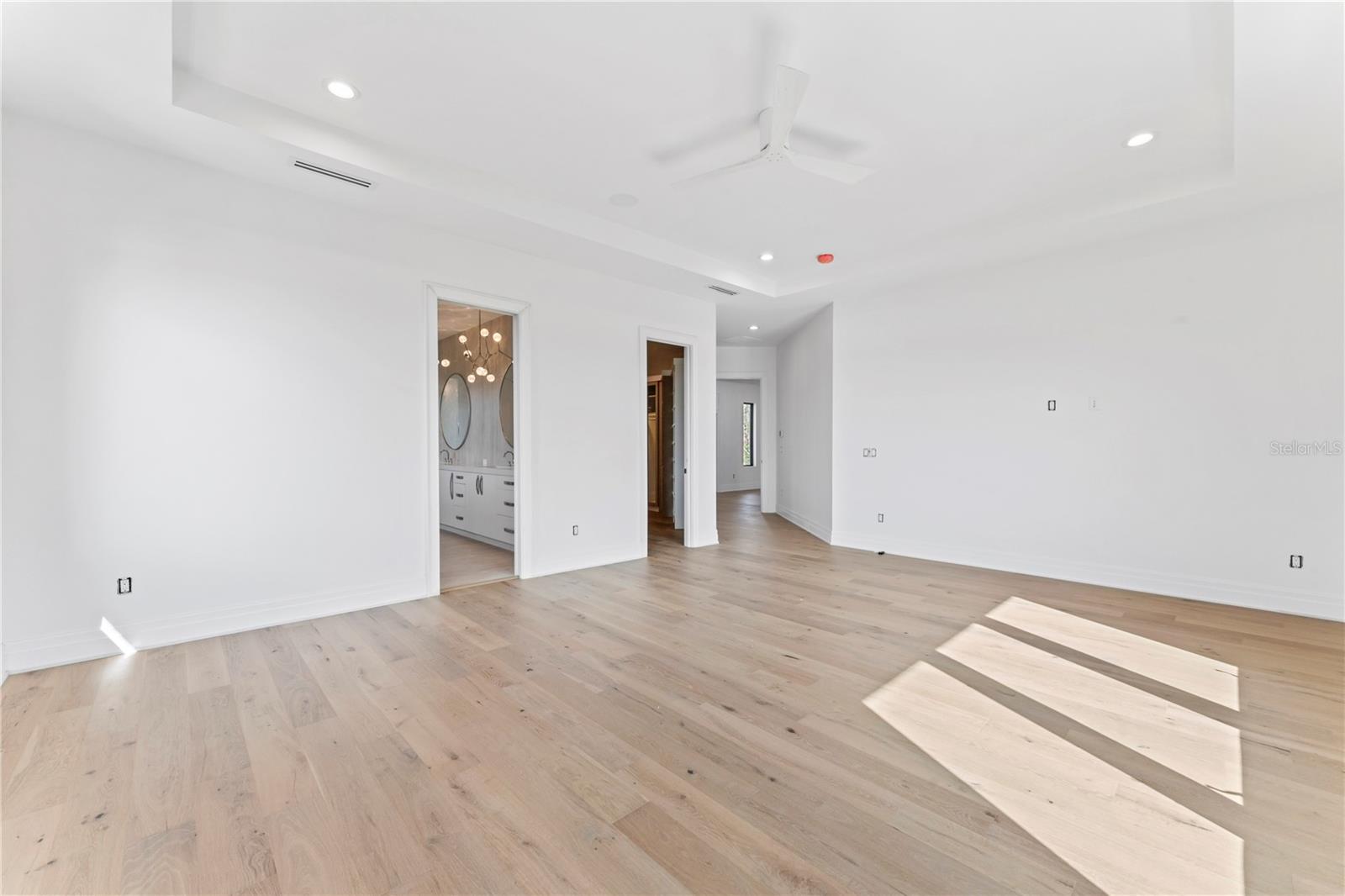 CAROL SHORES - Residential