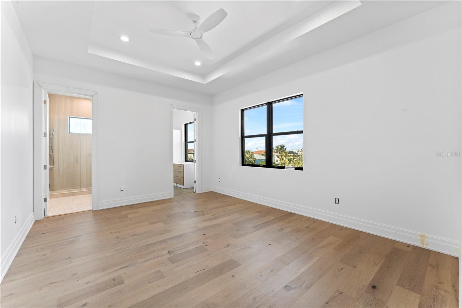 CAROL SHORES - Residential