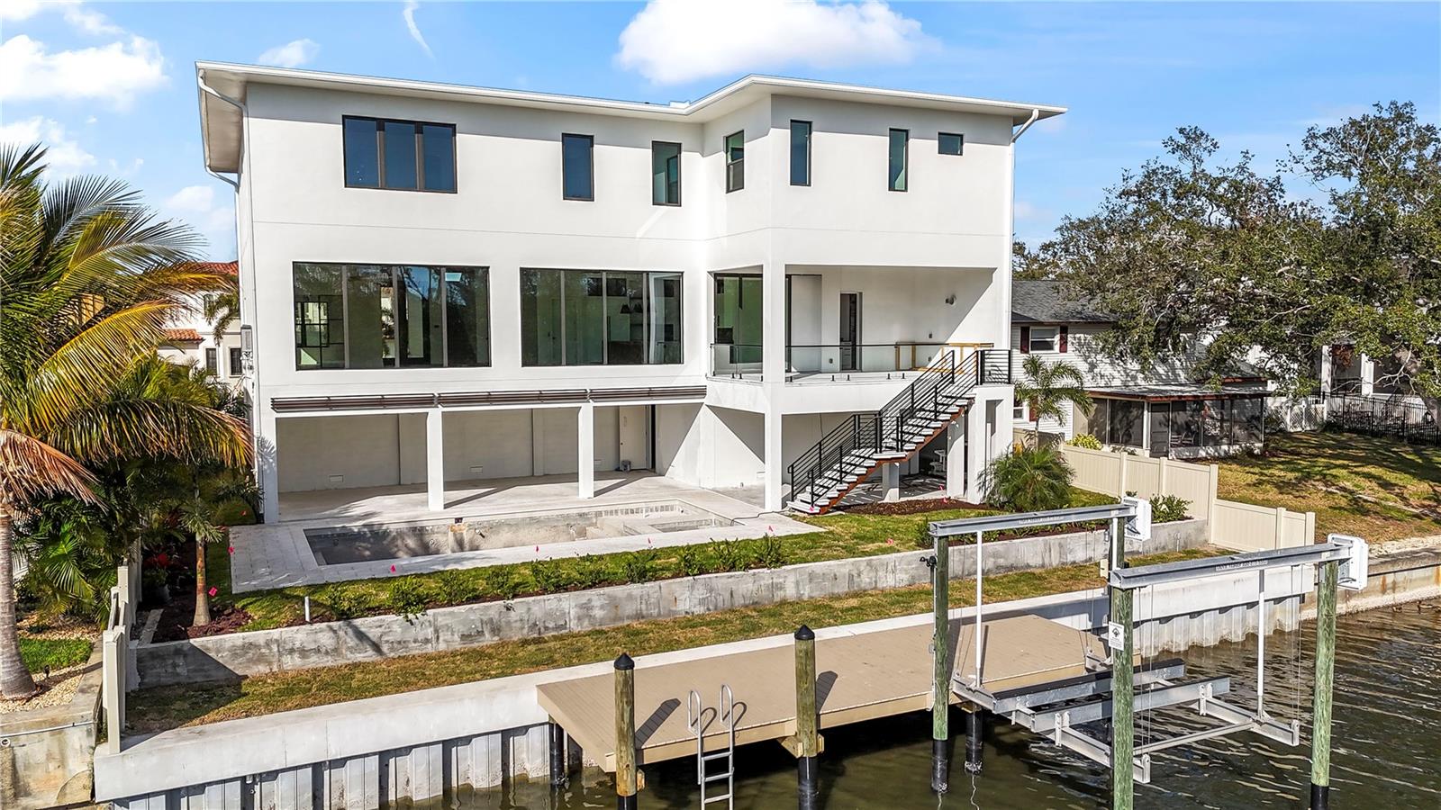 CAROL SHORES - Residential