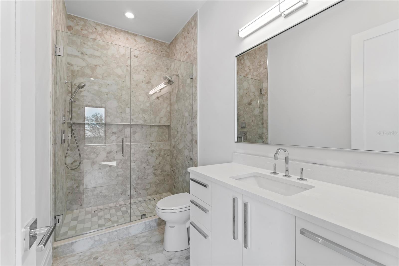 CAROL SHORES - Residential