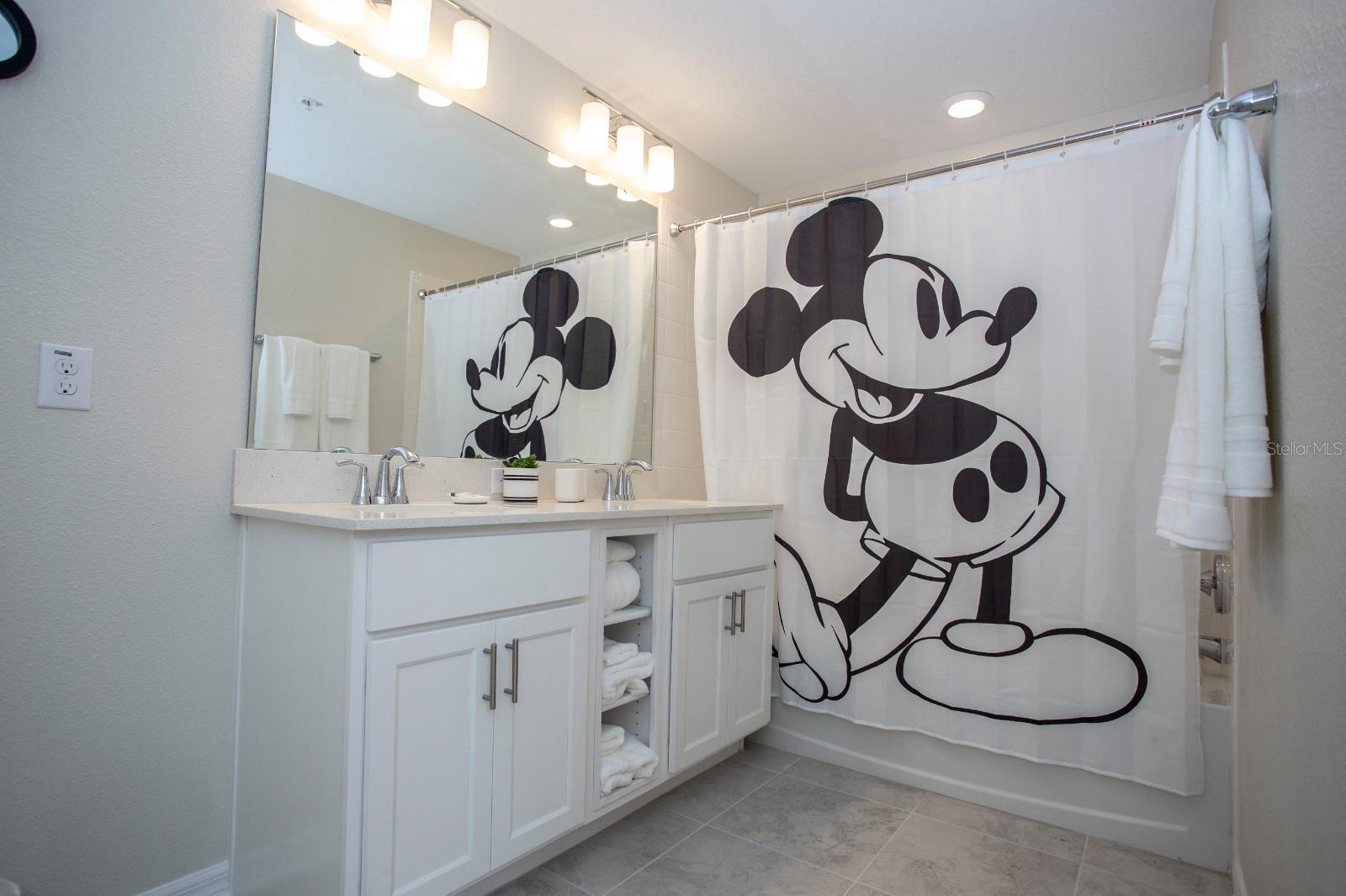 THE TERRACES AT STOREY LAKE CONDO 1 PH 1 - Residential