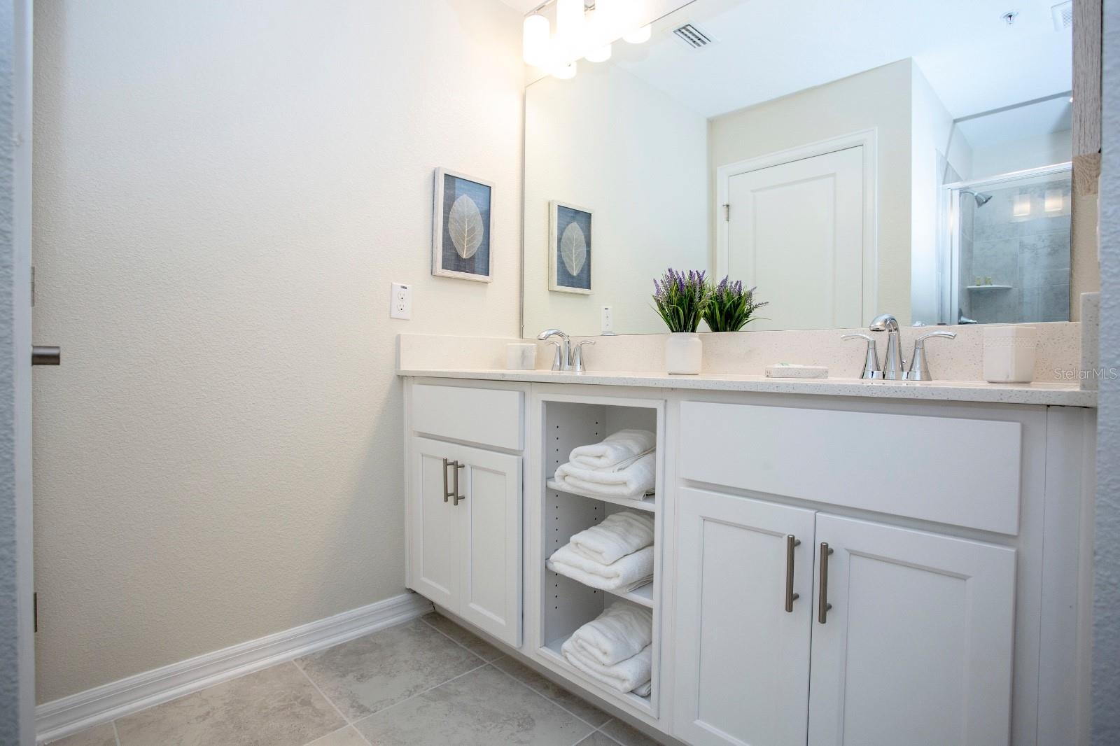 THE TERRACES AT STOREY LAKE CONDO 1 PH 1 - Residential