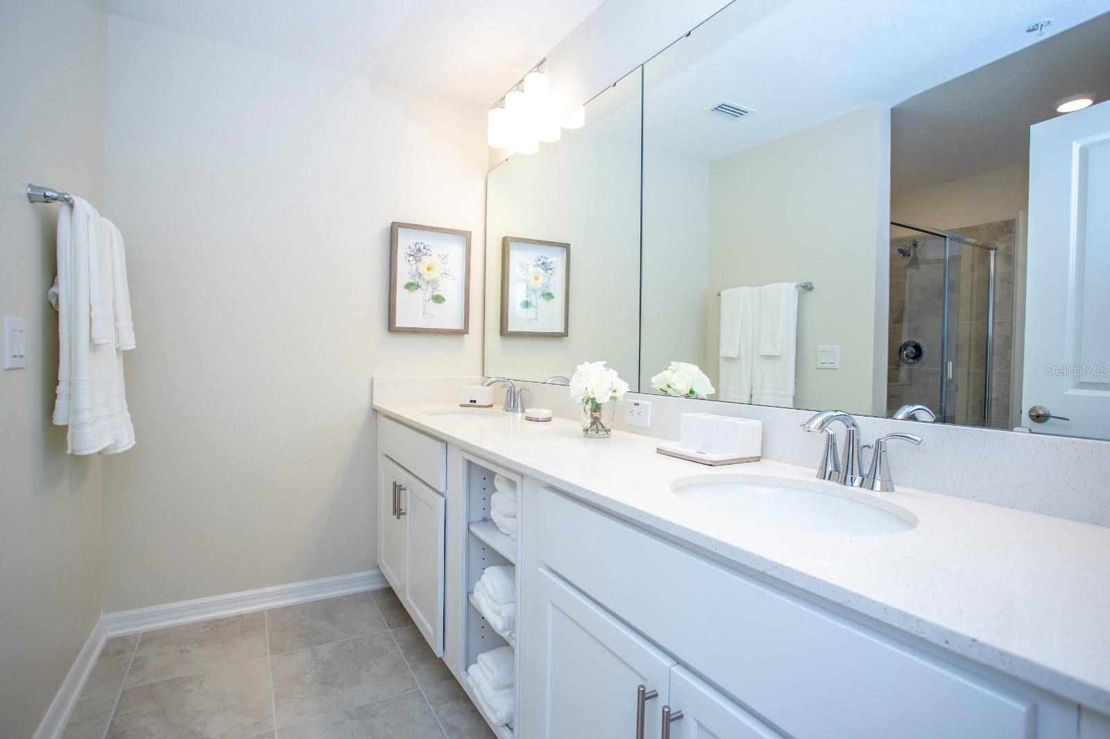 THE TERRACES AT STOREY LAKE CONDO 1 PH 1 - Residential