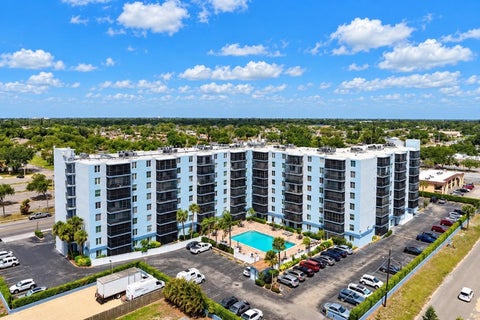 Photo of 2901 26th Street W #316, Bradenton, FL 34205 (MLS # A4705274)