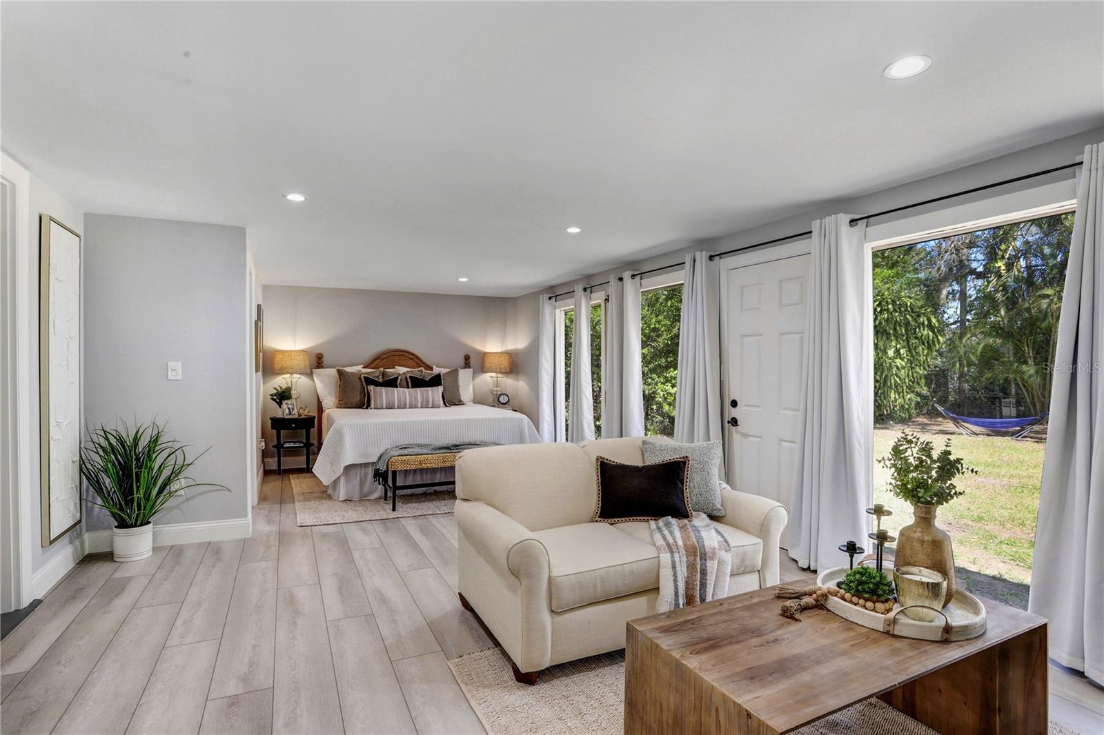 MARYMONT - Residential