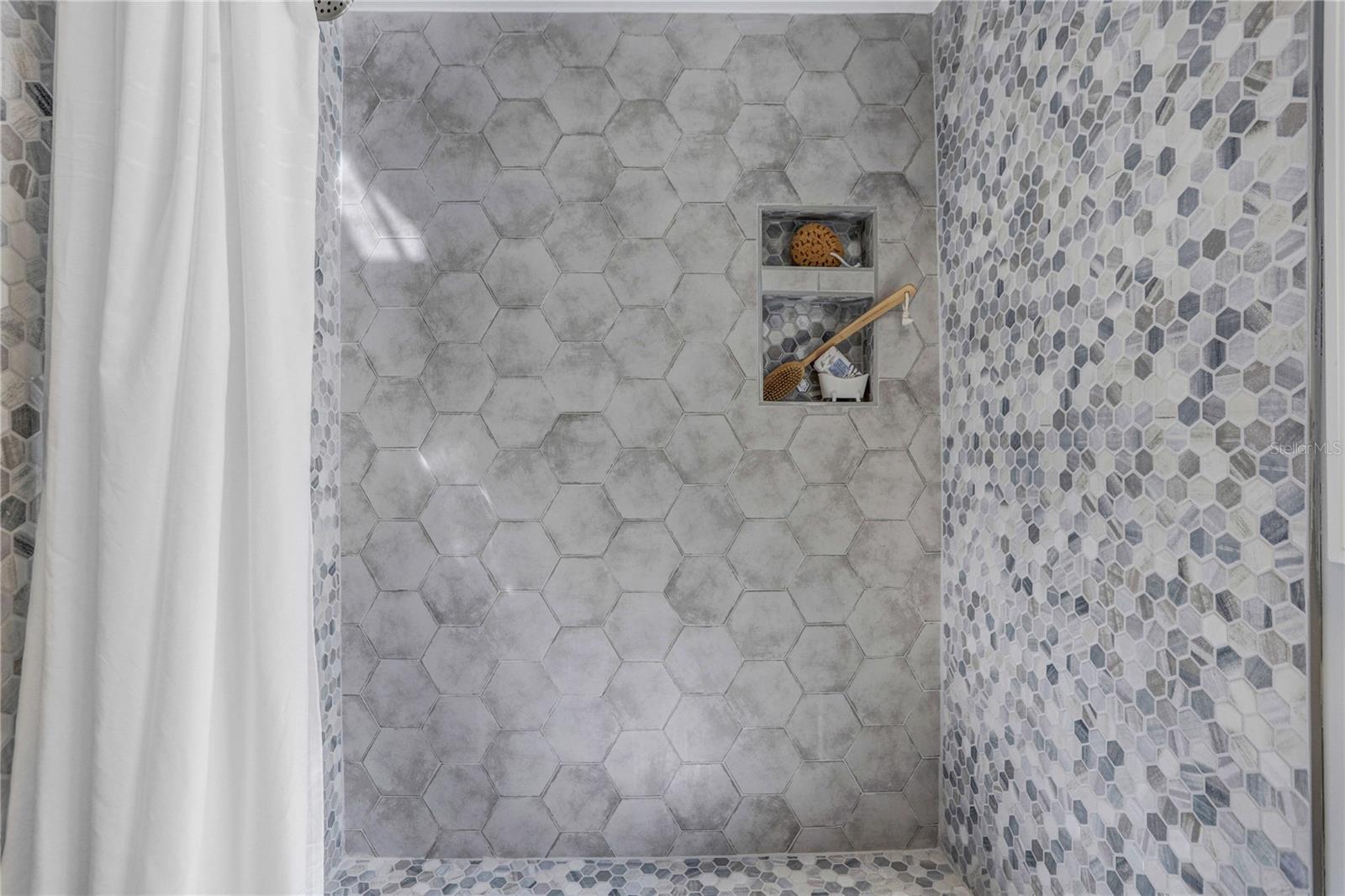 MARYMONT - Residential