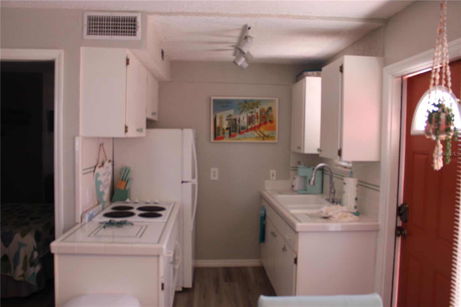 6800 SUNSET WAY 1708