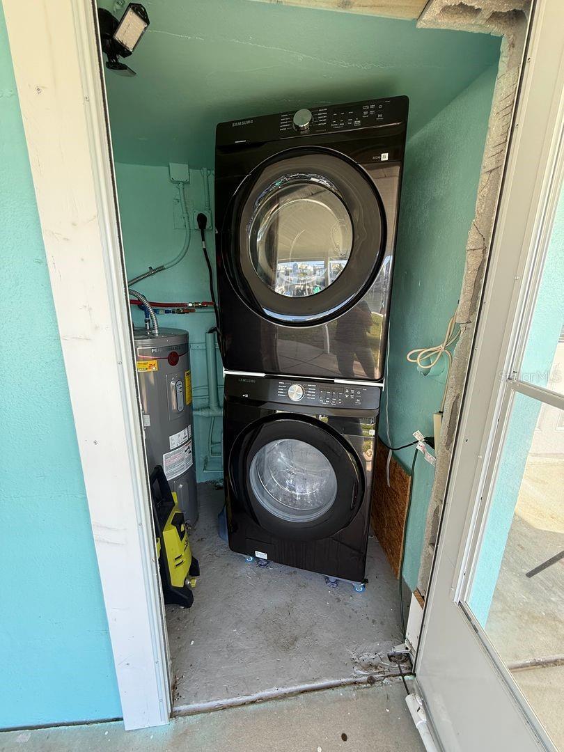 GAY SHORES - Residential Lease