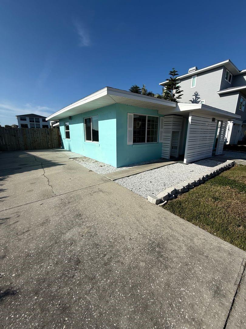 GAY SHORES - Residential Lease