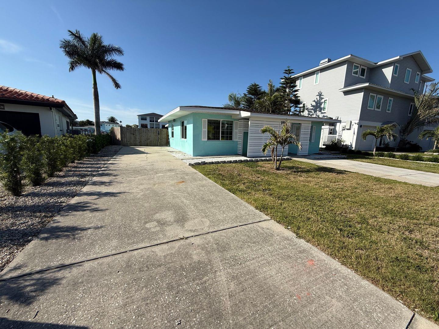 GAY SHORES - Residential Lease