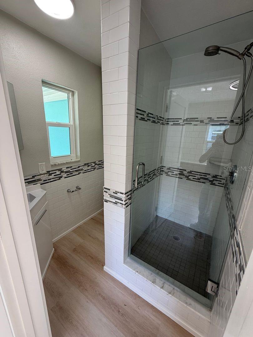 GAY SHORES - Residential Lease