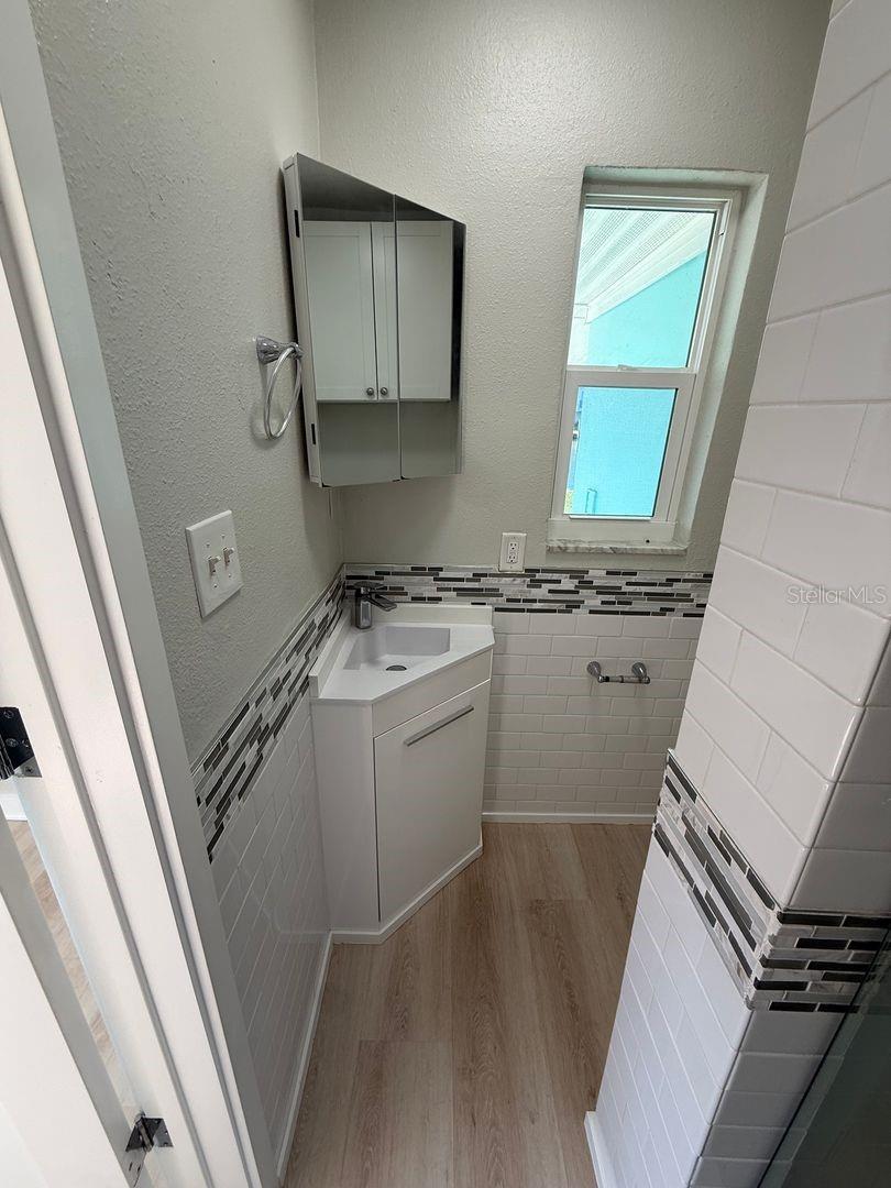 GAY SHORES - Residential Lease