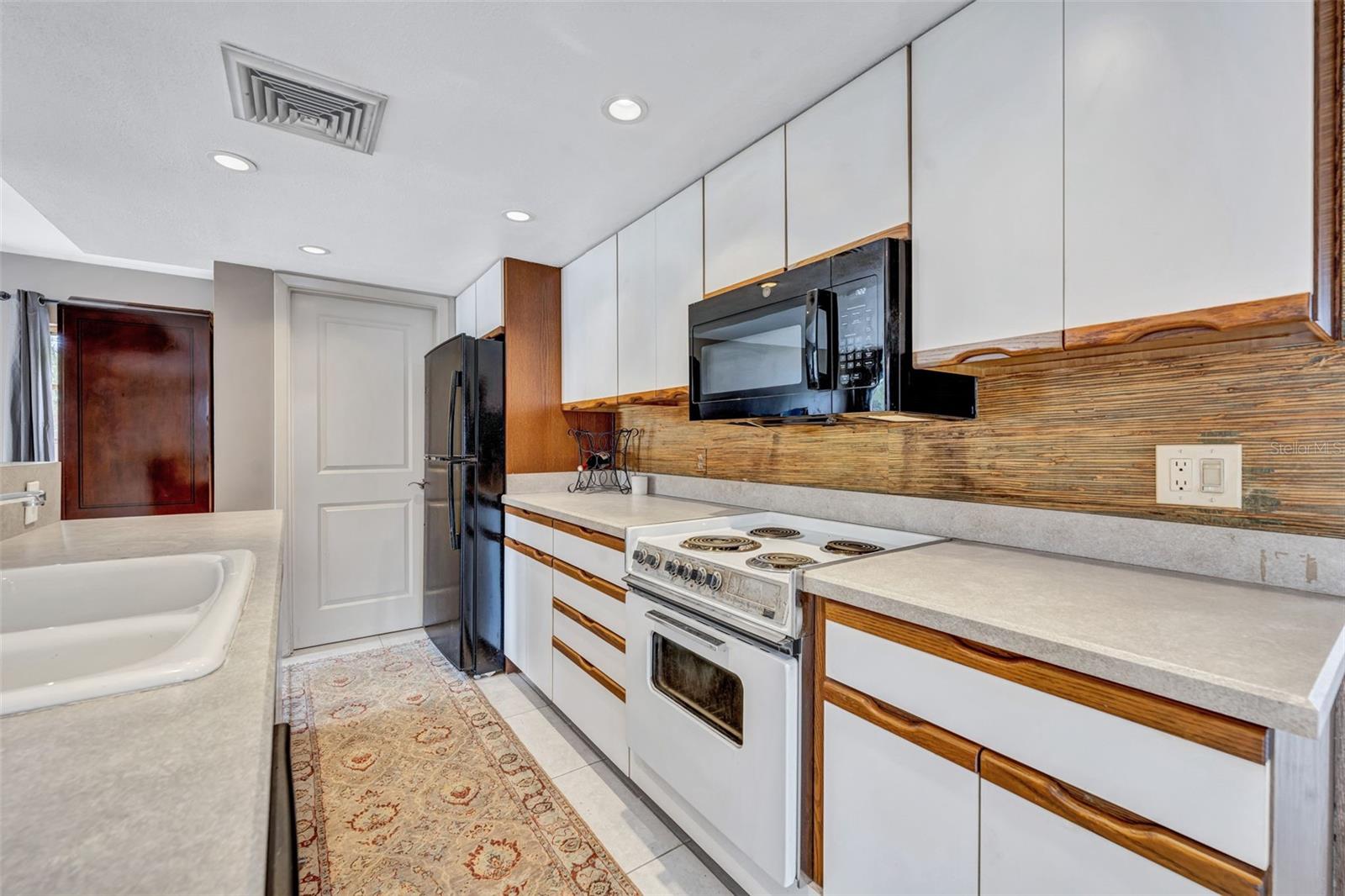 GOLFVIEW HEIGHTS - Residential