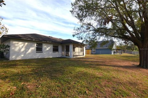 A home in LAKELAND