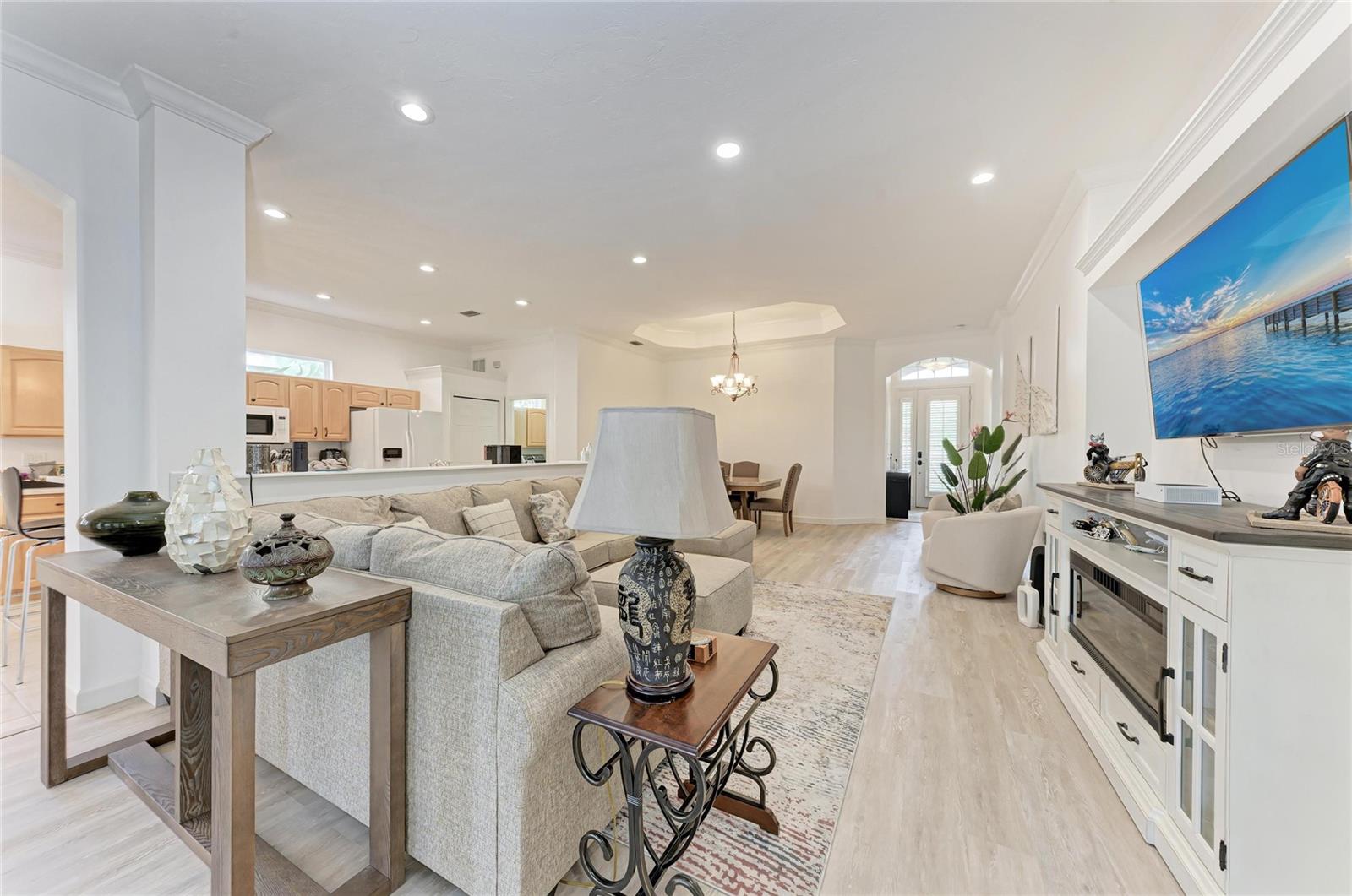 PALISADES AT PALMER RANCH - Residential Lease